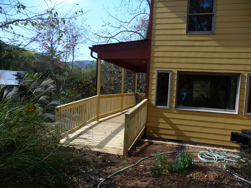 Ramp and sde porch